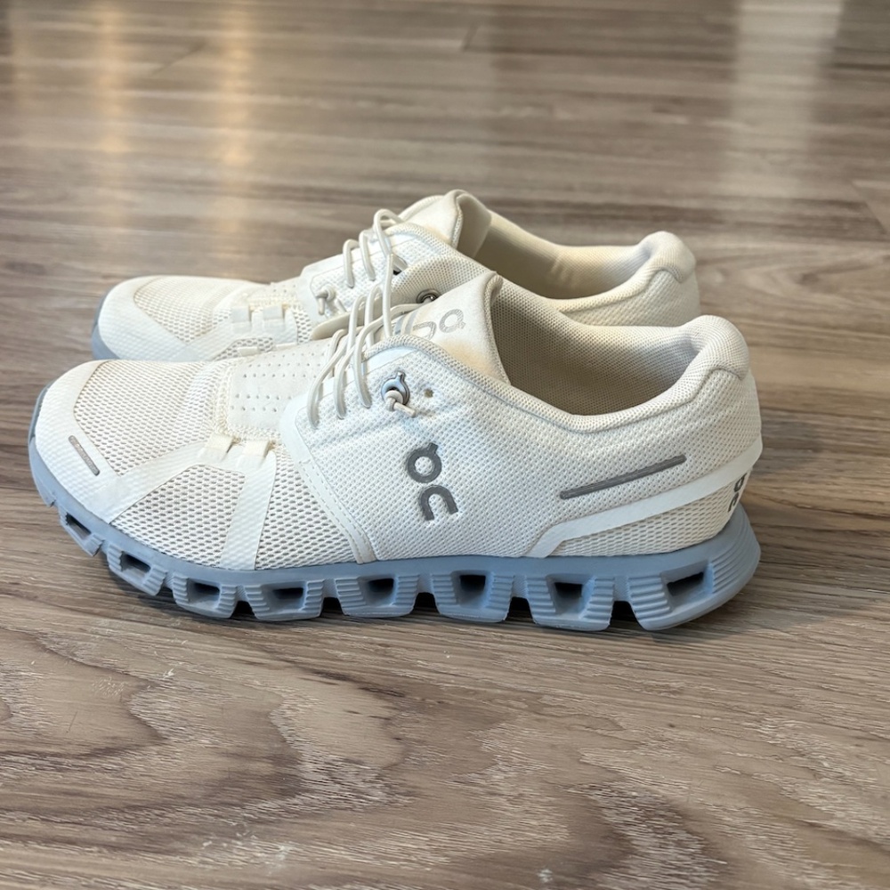 On Clouds, Cloud 6 Sneakers